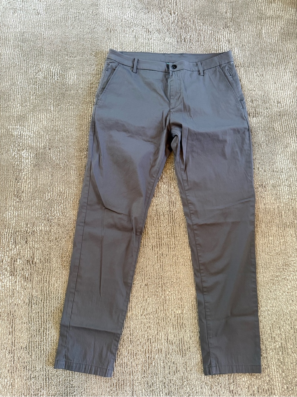 Birddogs Men’s gray khaki-style tech pants size 34x32